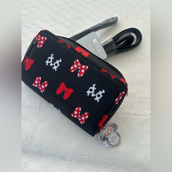 Disney Minnie bow wallet crossbody - Picture 3 of 3